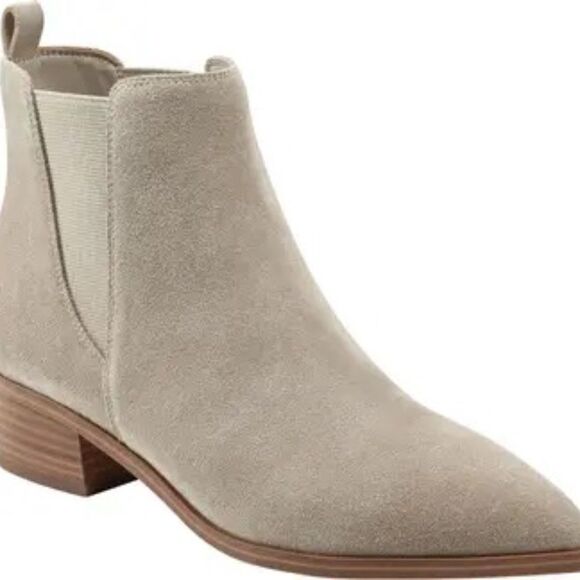 Marc Fisher LTD NWOT Yikalo Taupe Suede Chelsea Slip On Booties Sz 10 - Picture 1 of 7